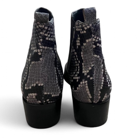 Marc Fisher Snakeskin Ankle Booties | Pointed Toe Western Chic 8.5 - Picture 2 of 4